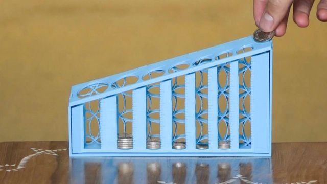 Coin-sorter using different-sized column slots